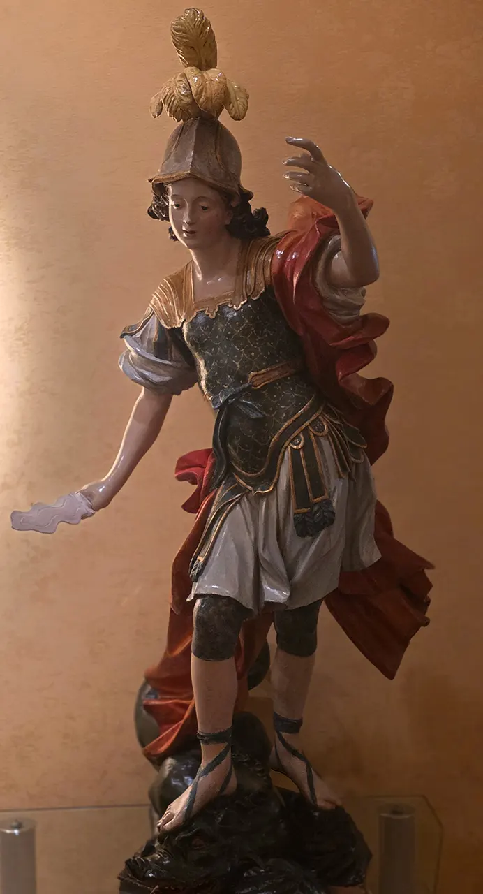 San Miguel Talla en Madera Policromada siglo XVIII